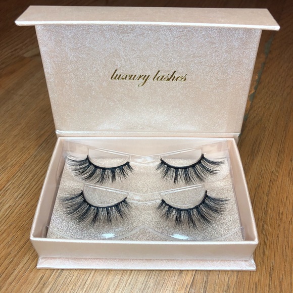 2 Pairs Faux Mink Eyelashes - Picture 3 of 7